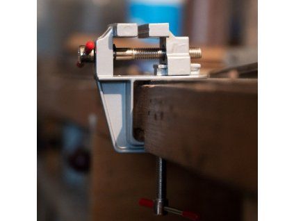 0058068 mini sverak na stôl